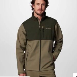 Columbia Men's Ascender Softshell Jacket size Large